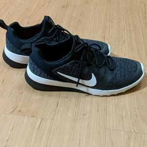 Nike Women's Ck Racer running shoes
